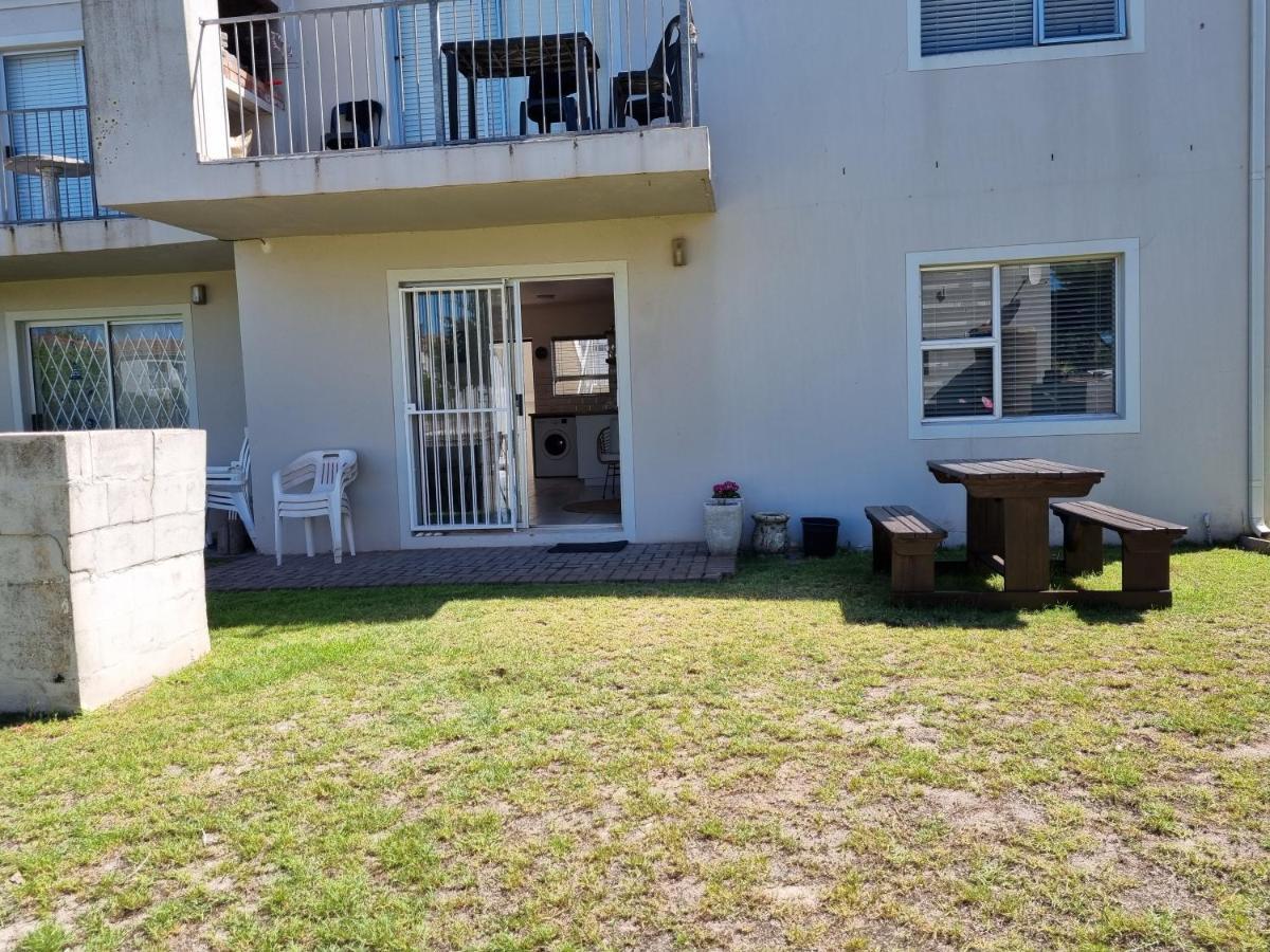 Modern Apartment Close To Kite Beach Langebaan Exterior foto
