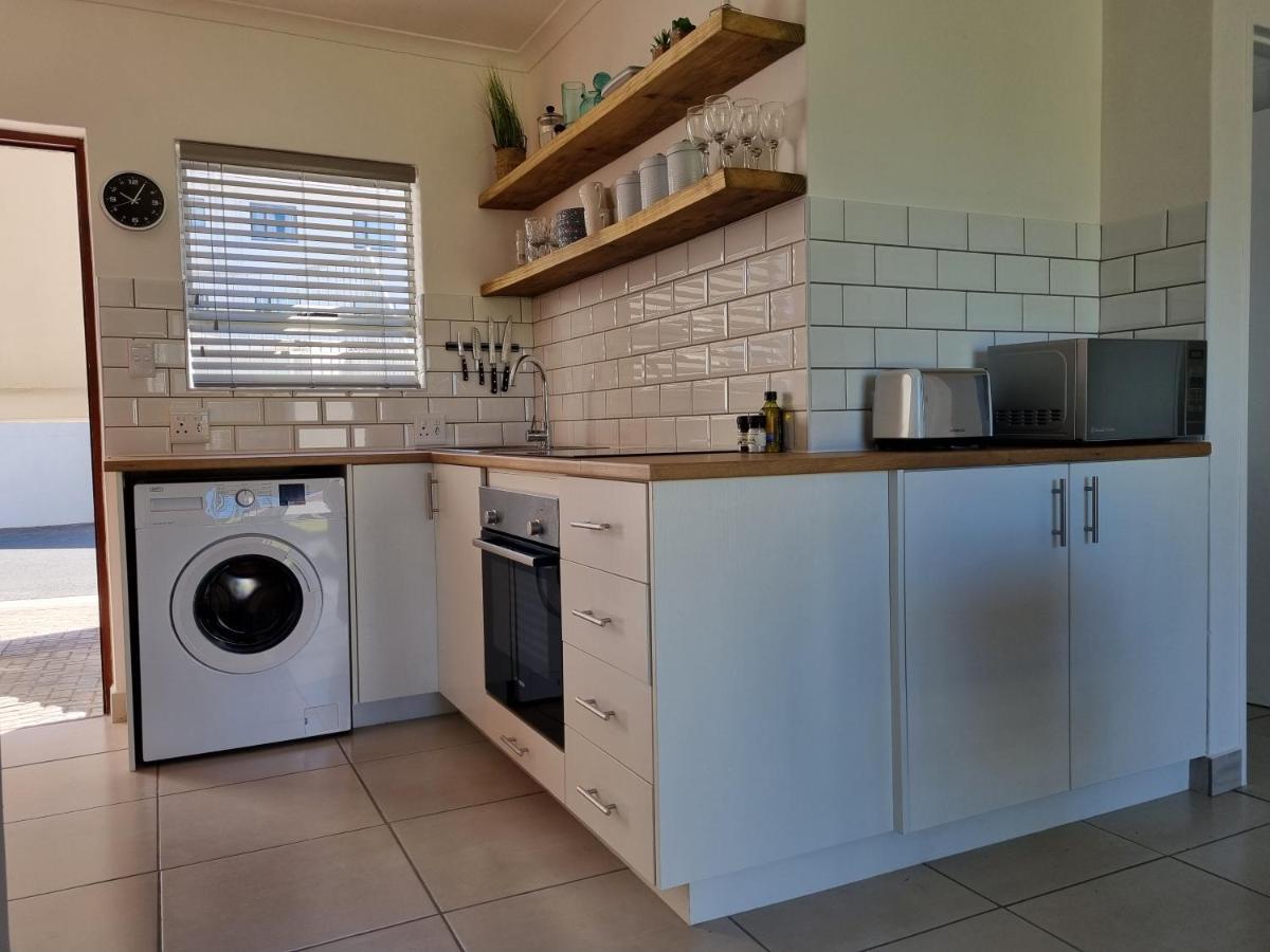 Modern Apartment Close To Kite Beach Langebaan Exterior foto