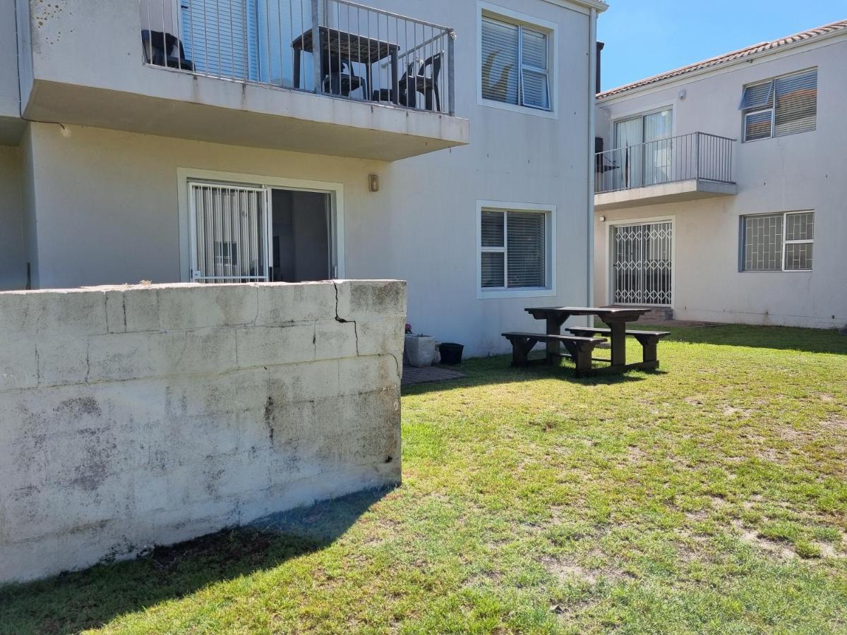 Modern Apartment Close To Kite Beach Langebaan Exterior foto