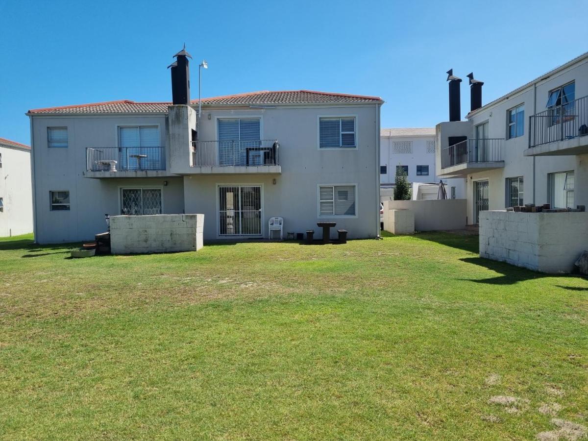 Modern Apartment Close To Kite Beach Langebaan Exterior foto
